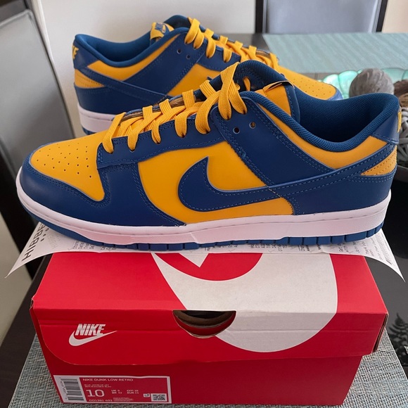 UCLA Nike Dunk - Picture 2 of 8